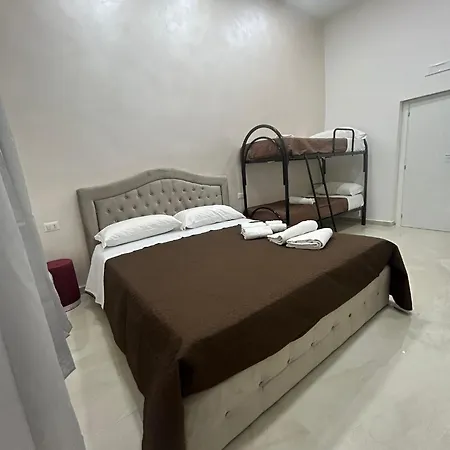 Luxury Rooms Carbonara 95 Naples Exterior photo