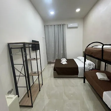 Luxury Rooms Carbonara 95 Naples Exterior photo